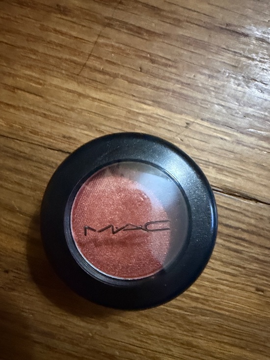 MAC METALLIC Eye Shadow : Coppering Radiant Copper Pressed Eyeshadow - Picture 3 of 6